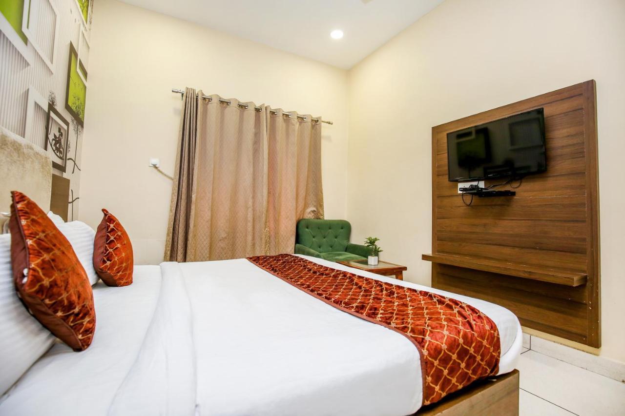 Hotel Karan Residency - 5 Min Walk From Golden Temple Amritsar Ngoại thất bức ảnh