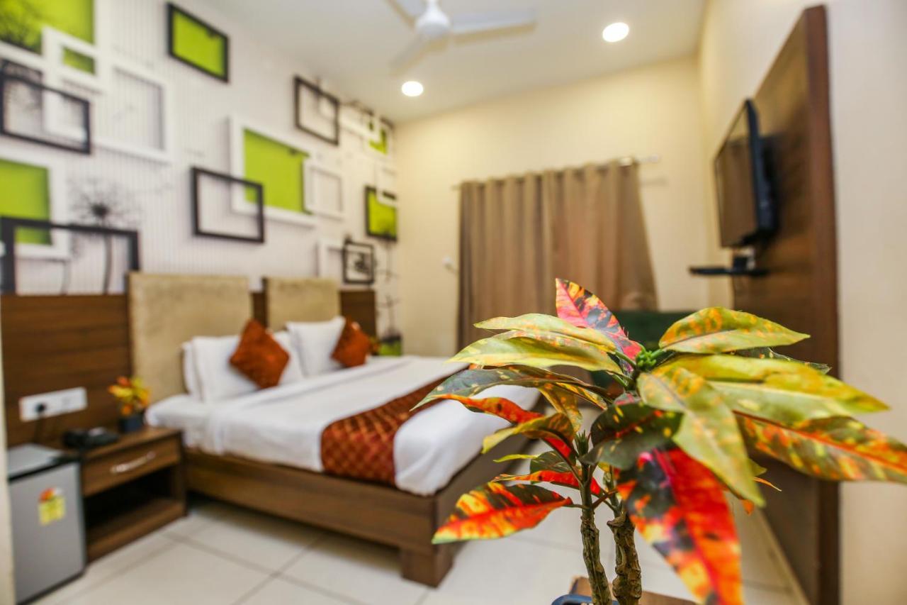 Hotel Karan Residency - 5 Min Walk From Golden Temple Amritsar Ngoại thất bức ảnh