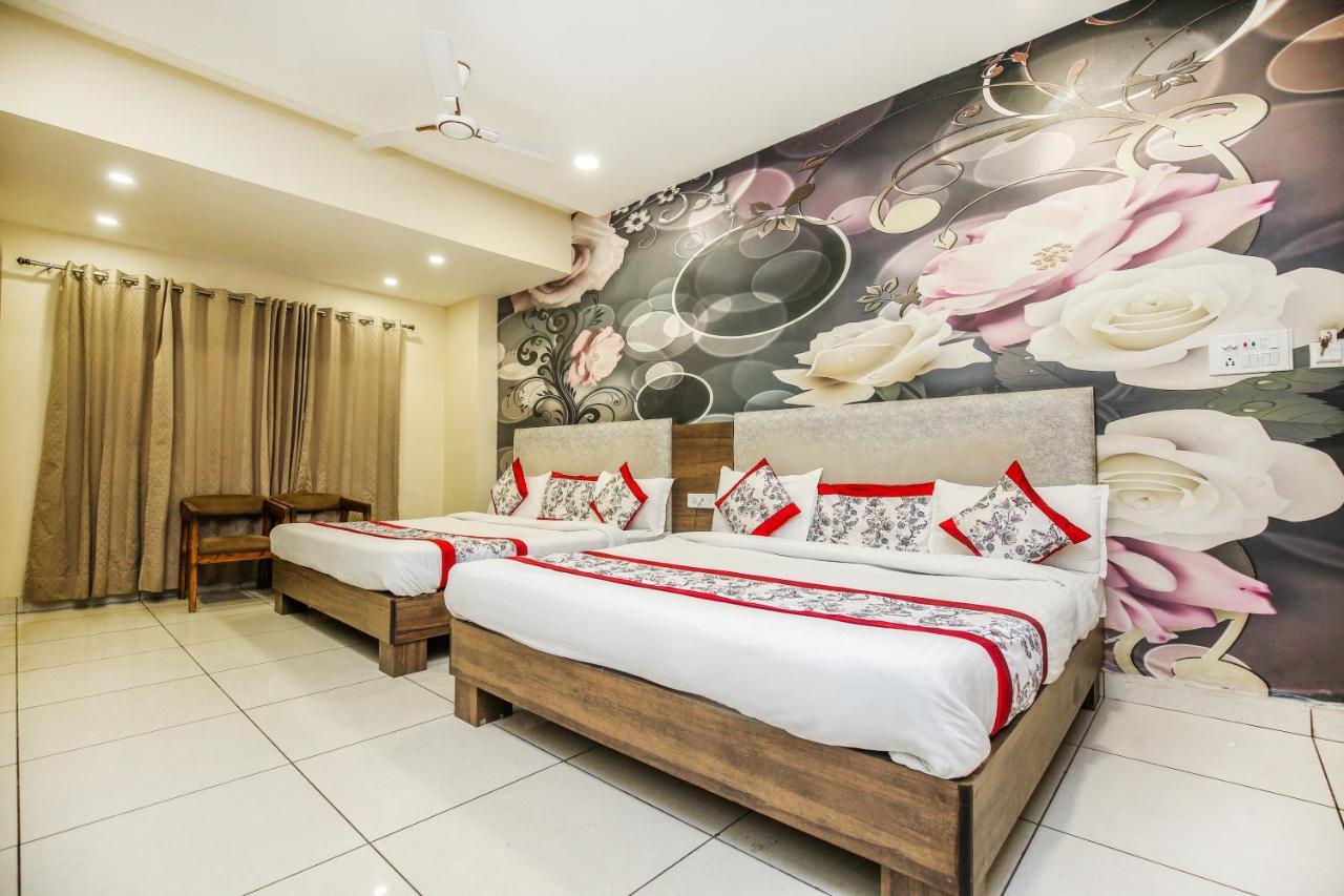 Hotel Karan Residency - 5 Min Walk From Golden Temple Amritsar Ngoại thất bức ảnh