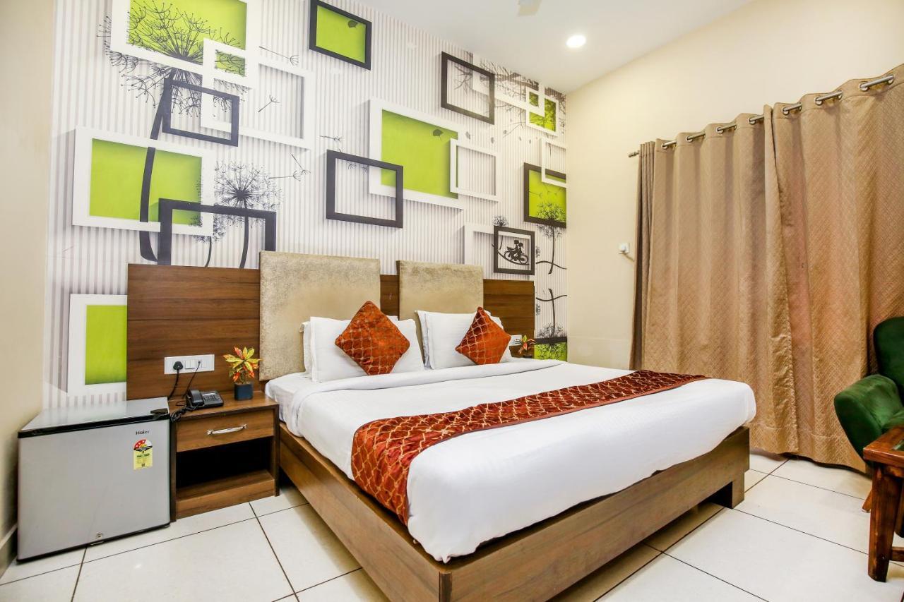 Hotel Karan Residency - 5 Min Walk From Golden Temple Amritsar Ngoại thất bức ảnh